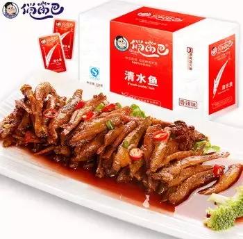 父母看儿子带了100个包子！留学生笑而不语：你是没见过我爸妈……