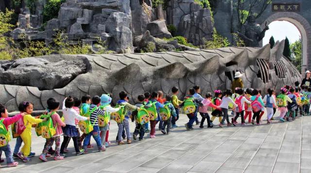 遛娃社群怎么创办,宝妈带娃创业的短视频项目