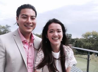 又有男星求婚成功！在好莱坞单膝下跪似电影，热情拥吻超甜蜜