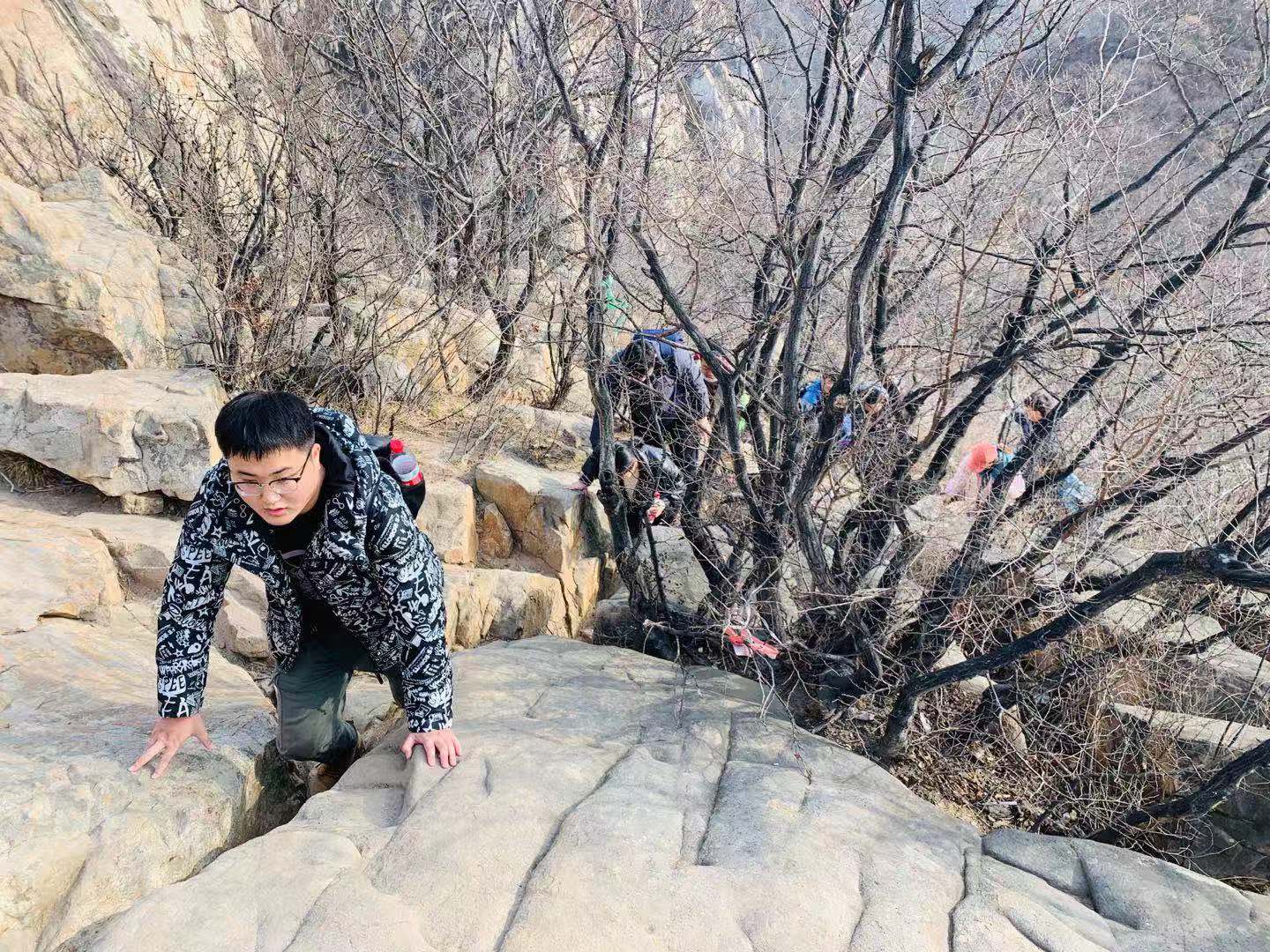 郑州少林寺一天纯玩旅游团,郑州驴友张三疯龙门大峡谷