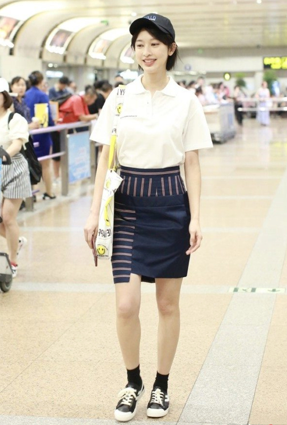 告别华丽奢侈范，简约清新帆布包，森系女孩的专属搭配