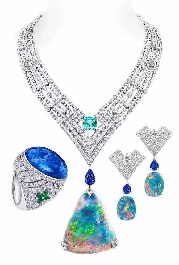 欧泊是什么宝石价格多少,欧泊是贵重宝石吗