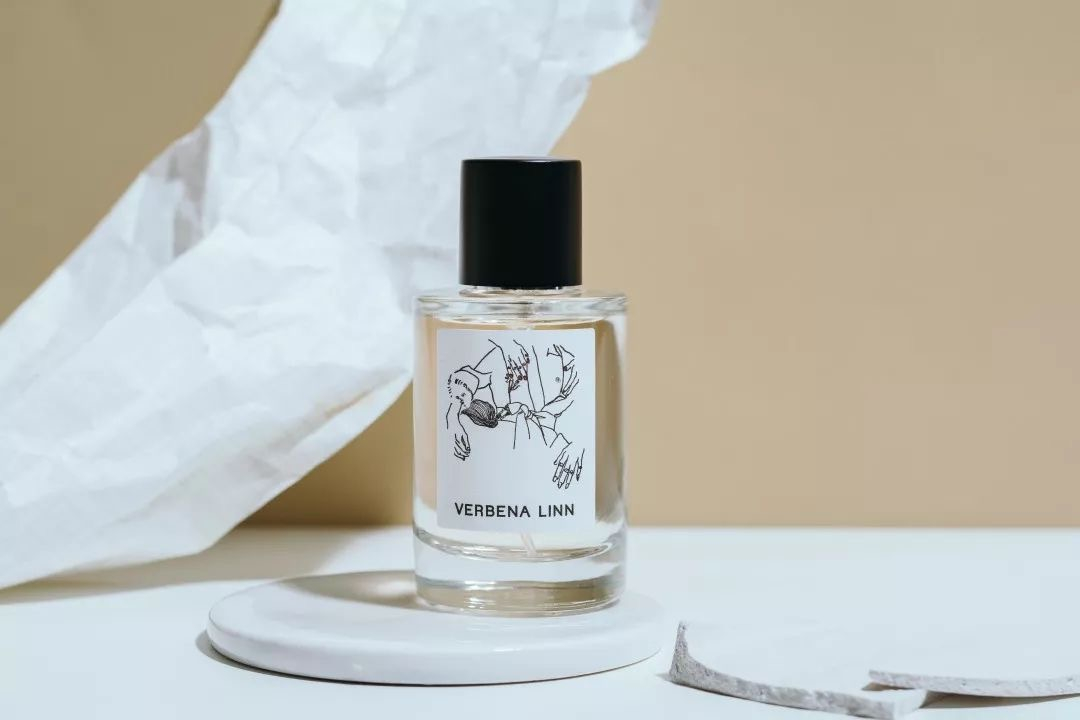 名牌香水动辄上千，「*宗罪七**香水」一套七瓶，实力演绎“七个我”