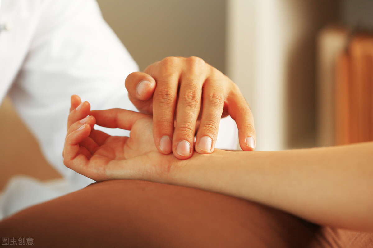 口干舌燥皮肤干燥吃什么中药,治口干咽干的经典名方