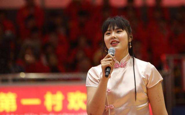 女篮奥尼尔刘禹彤李月汝,中国女篮女版奥尼尔