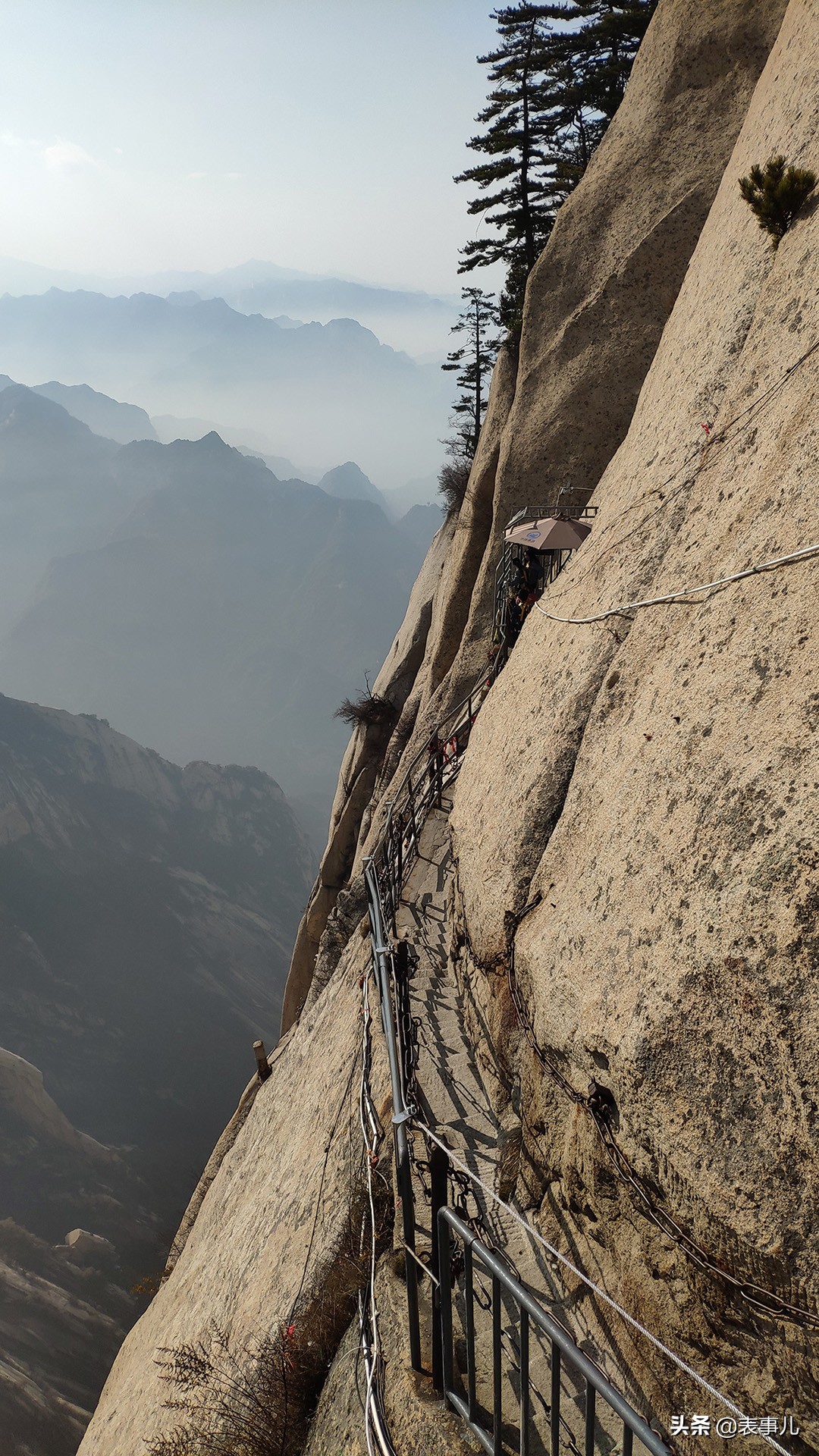 花160元和9个小时爬华山，还喝了一瓶15元的可乐，我是在找虐么？