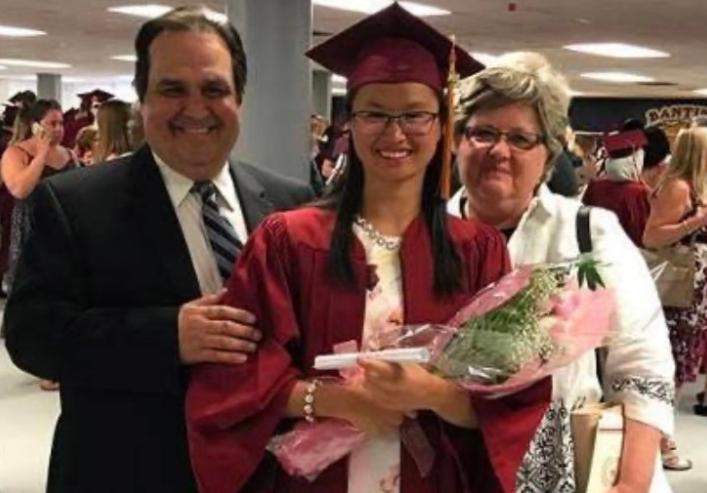 加拿大收留中国弃婴,奥运会被领养的中国女孩