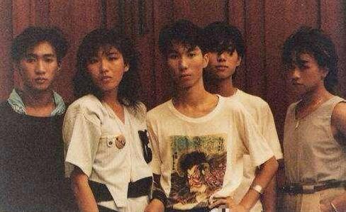 黄家驹年轻时的情史,黄家驹当年的爱情故事