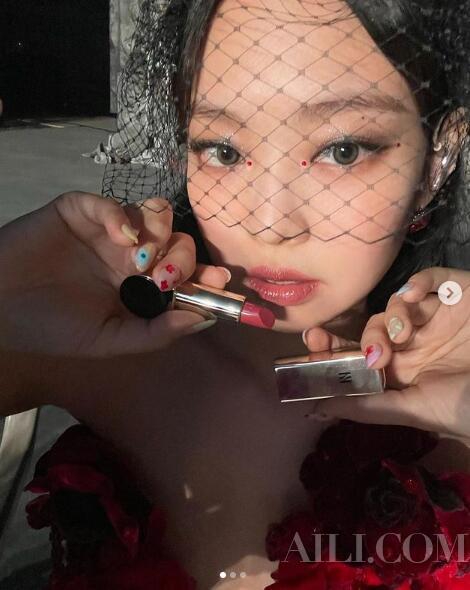 内双jennie仿妆小野猫眼妆,jennie自然雀斑妆