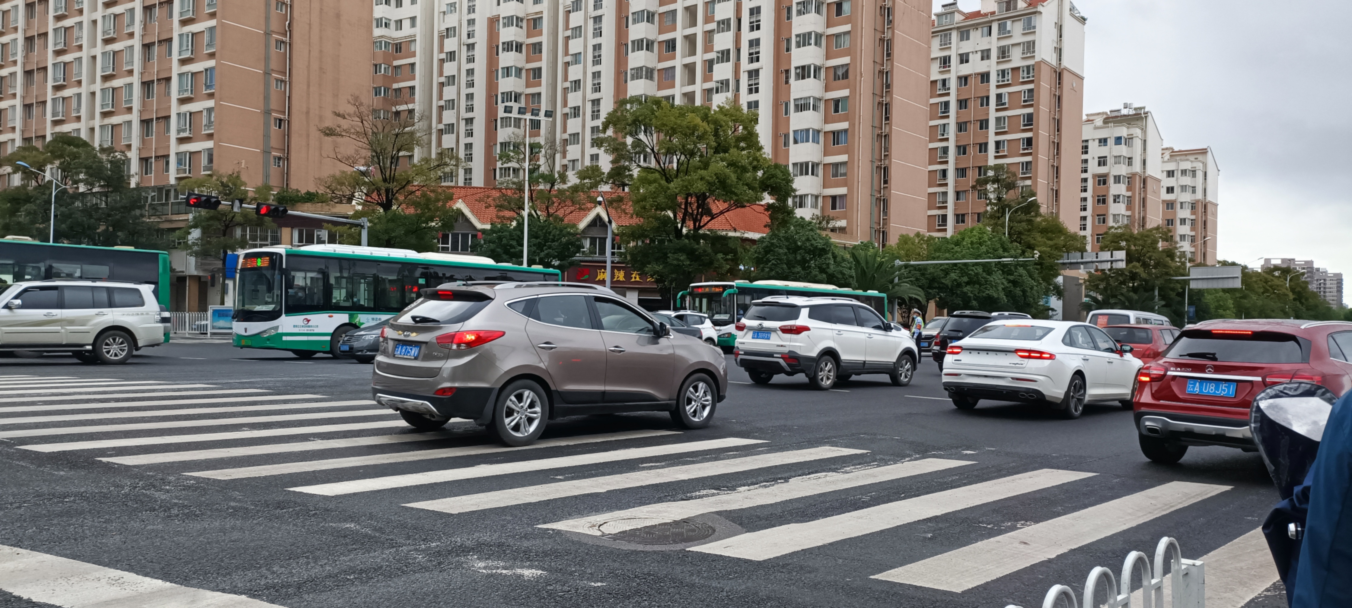昆明汽车过户费用标准最新,昆明汽车异地提档过户流程