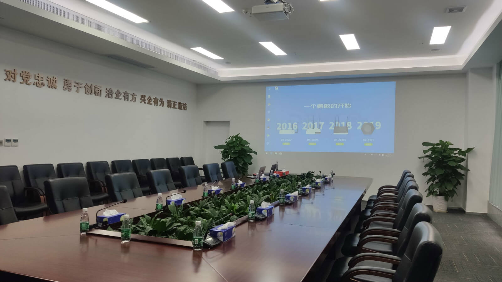 笔记本屏幕怎么无线投屏到电视上,怎样将笔记本电脑无线投屏到电视