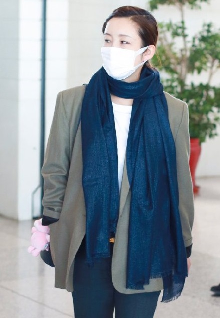 保暖又好看又时尚的围巾来了,冬天的时髦是戴一条好看的围巾