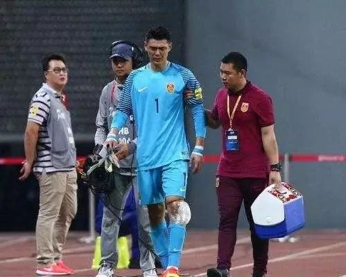 国安的郭“国门”，命真好！