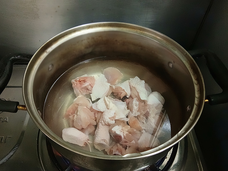 笋干焖腊鸡腿,笋干焖鸡图片