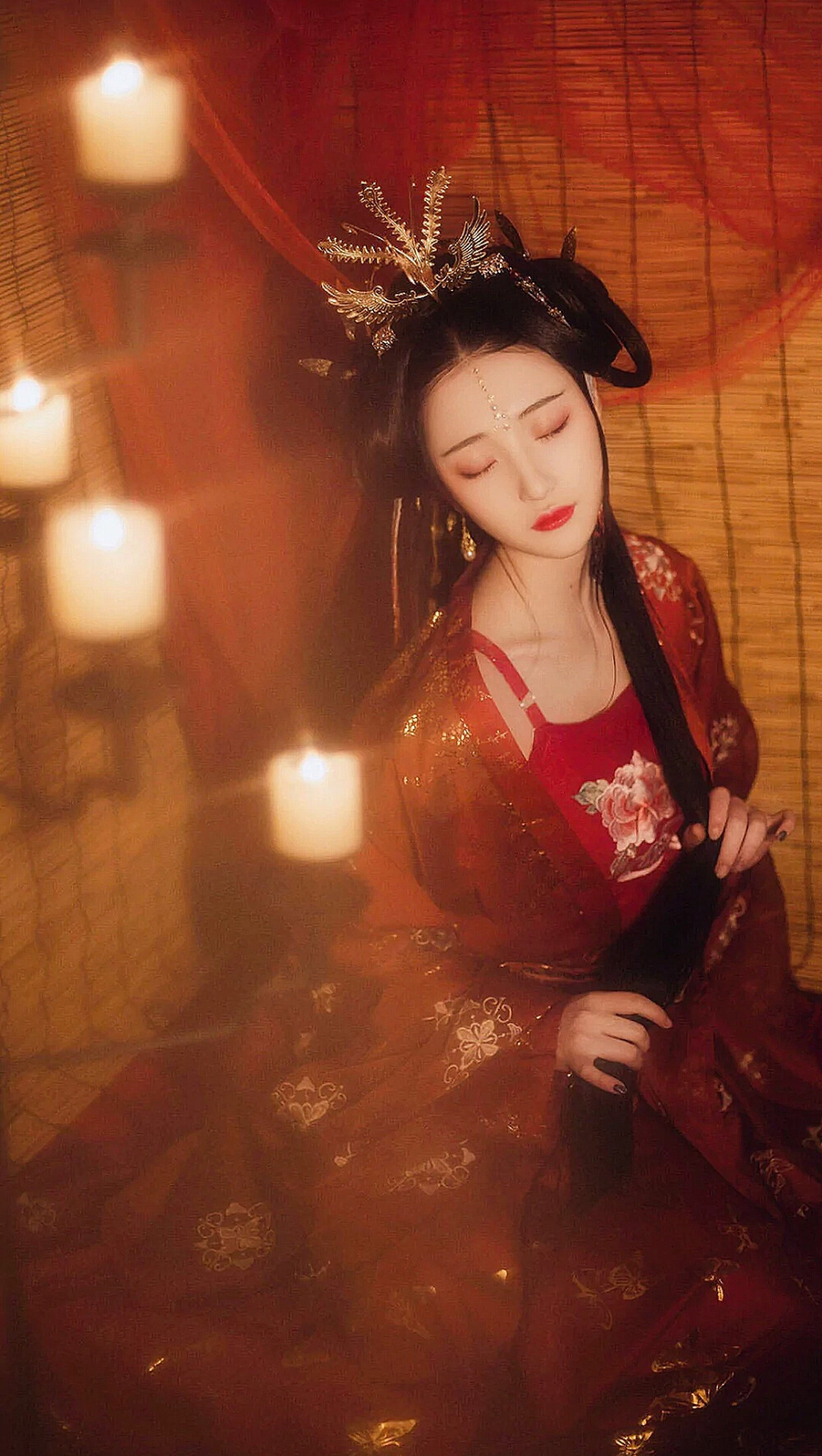 李清照在声声慢中表达了哪些惆怅,李清照词中最经典的四句话