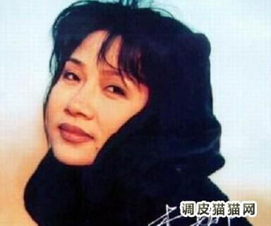 老梁讲歌手李娜为什么出家,李娜出家当尼姑视频