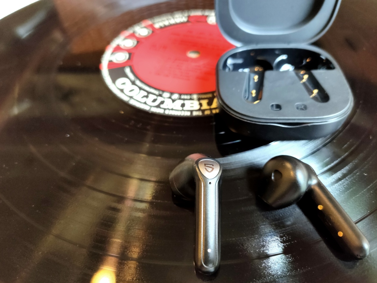 air2入耳蓝牙耳机开箱,泥炭蓝牙耳机air3评测