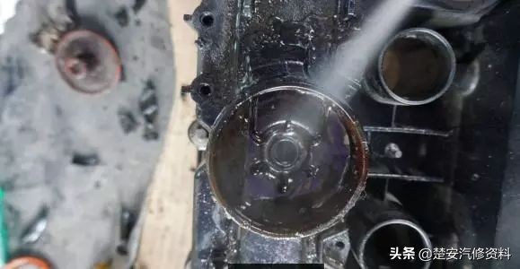 京东再曝售假机油，宝马车主索赔13万！