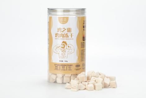 最适合异短加菲猫吃的食物，猫咪零食冻干推荐