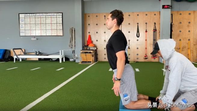 健身房怎么练可以提高运动表现,健身房练什么可以提高弹跳