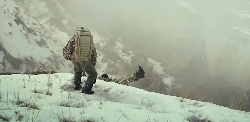 放羊老头跑了三天三夜,放羊老人和狼王