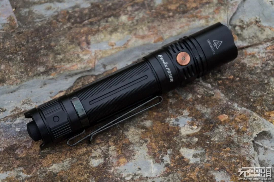 fenix菲尼克斯pd36r强光手电测评,fenixpd36rv2.0战术手电筒
