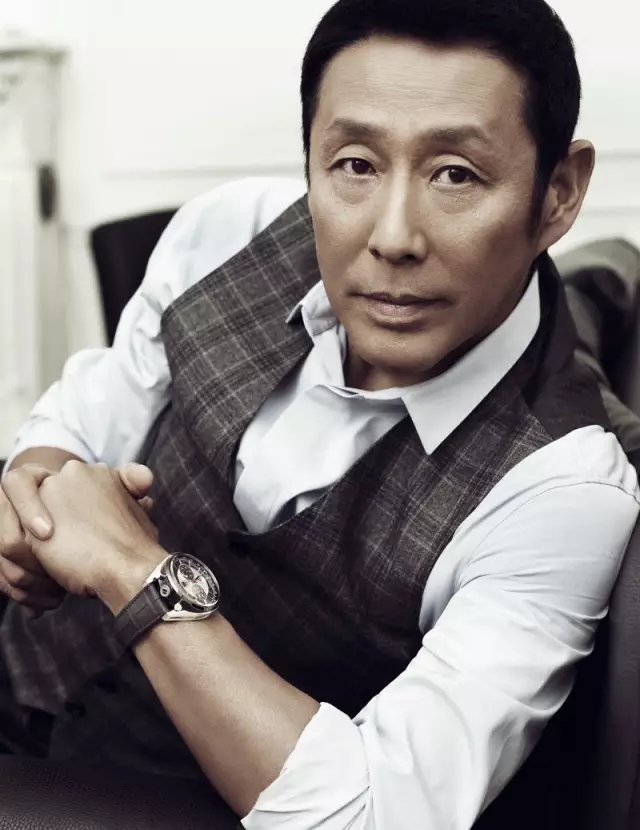 在气质上，42岁的靳东、46岁的郭德纲，都不敌64岁的陈道明