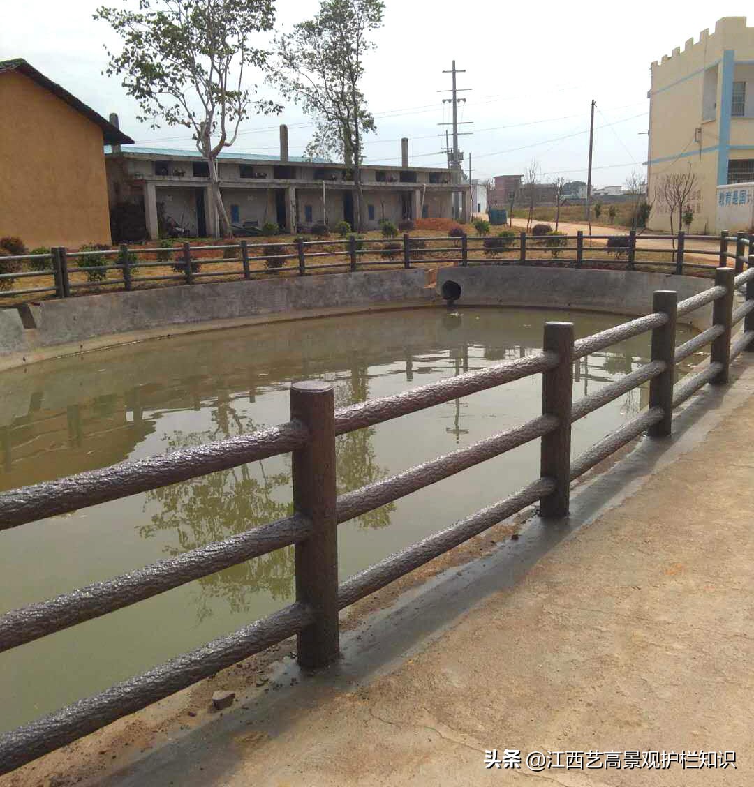 水泥仿木护栏价格及尺寸标准,仿木护栏价格多少钱一米