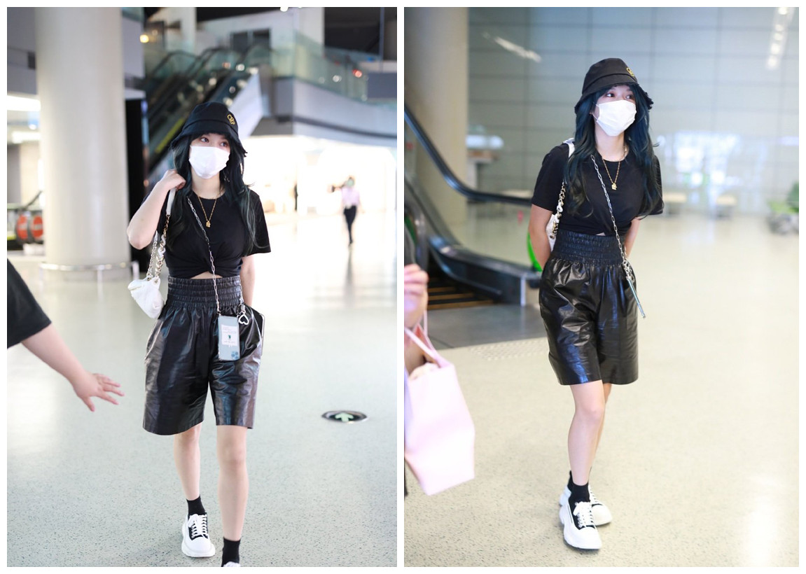 程潇镂空牛仔外套拼接皮裤,程潇颜值不输四千年