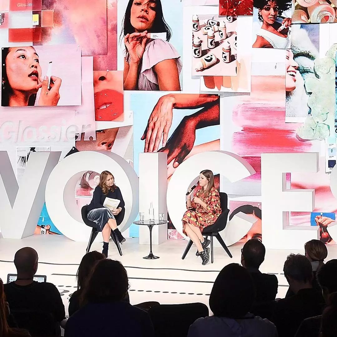 全网爆火彩妆,supreme粉底液