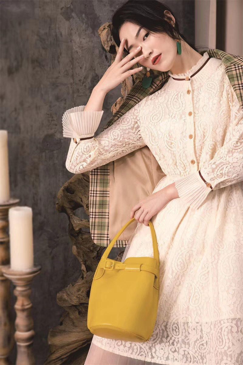 布根香女装尾货挑款,布根香女装冬季清仓