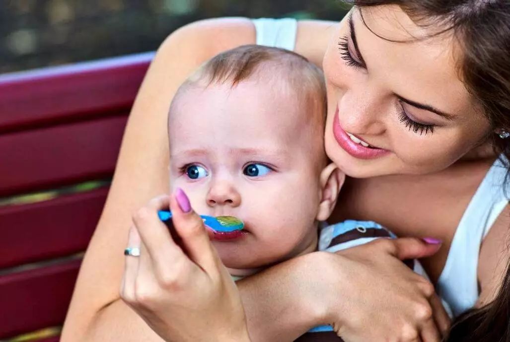 怎样科学断奶17个断奶小技巧,断奶没效果教你最简单的断奶方法