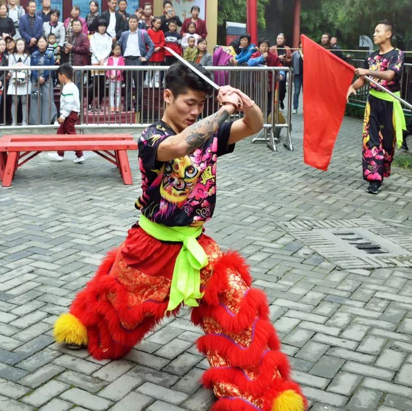 江湖卖药老头绝技,江湖打把式卖艺如何吆喝