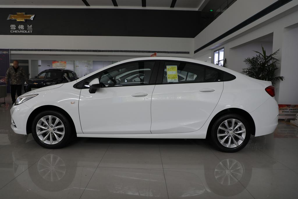 雪佛兰新款科鲁兹值得入手吗,雪佛兰科鲁兹新旧款对比