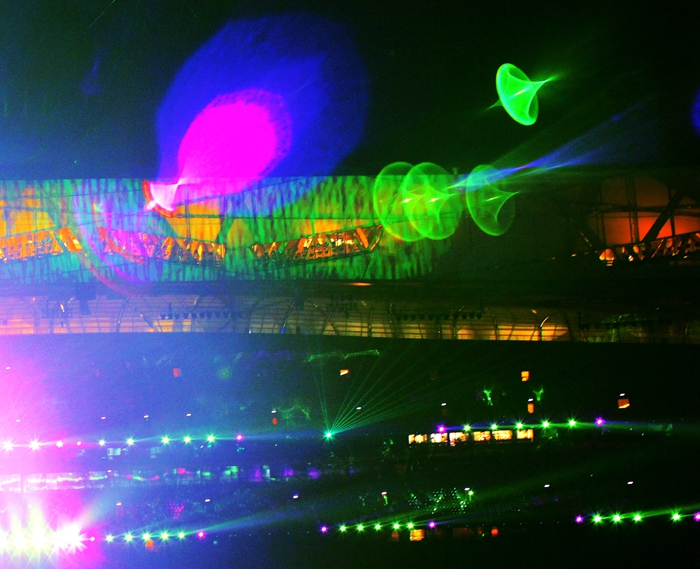 国家奥体中心灯光秀,鸟巢朝阳灯光节