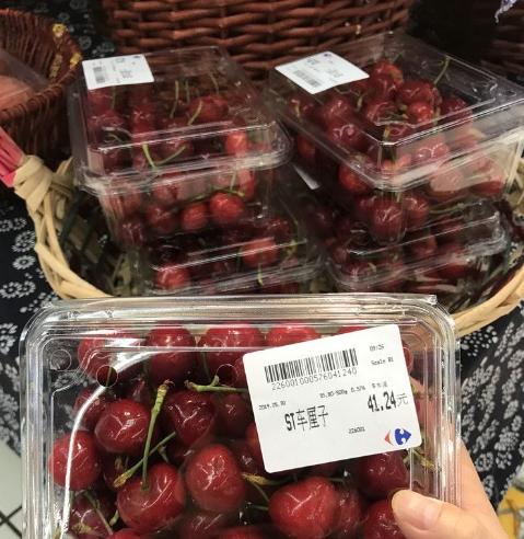 女儿要吃樱桃宝妈只买一颗,女儿要吃车厘子视频