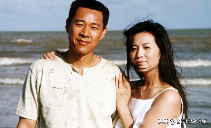 64岁张丰毅：相差12岁的婚姻刚刚好