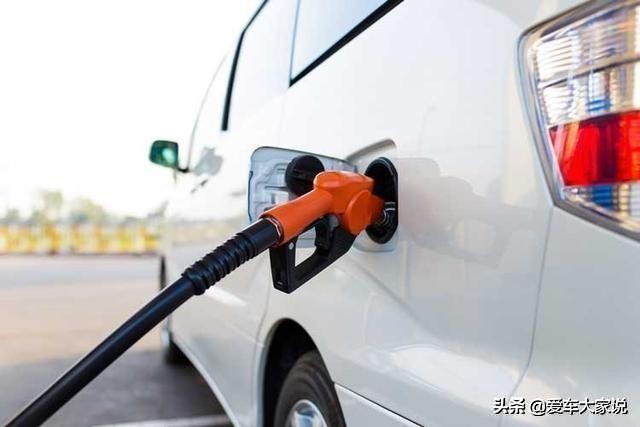 摩托车加油太满燃油进碳罐,加油过满为什么会对碳罐导致伤害