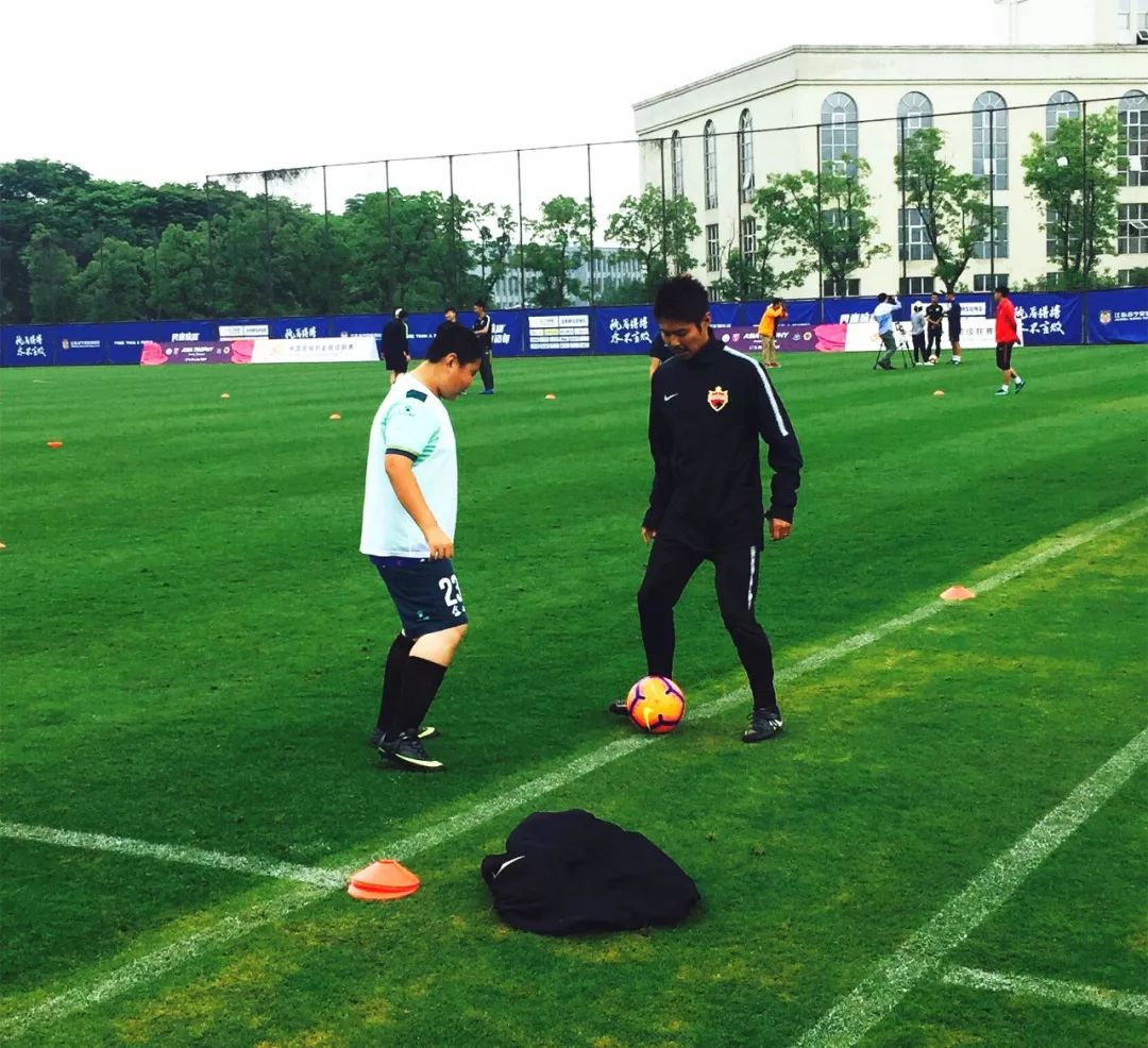 乐山孝志在哪里搞青训,乐山孝志青训队员