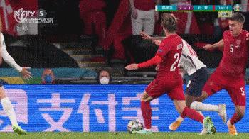 千古“英”名一“跳”毁！快乐足球遭全网唾弃