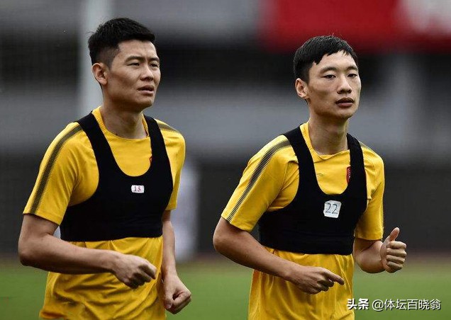 尴尬！恒大6球员“送不走”或只能踢预备队，有人年薪千万级别