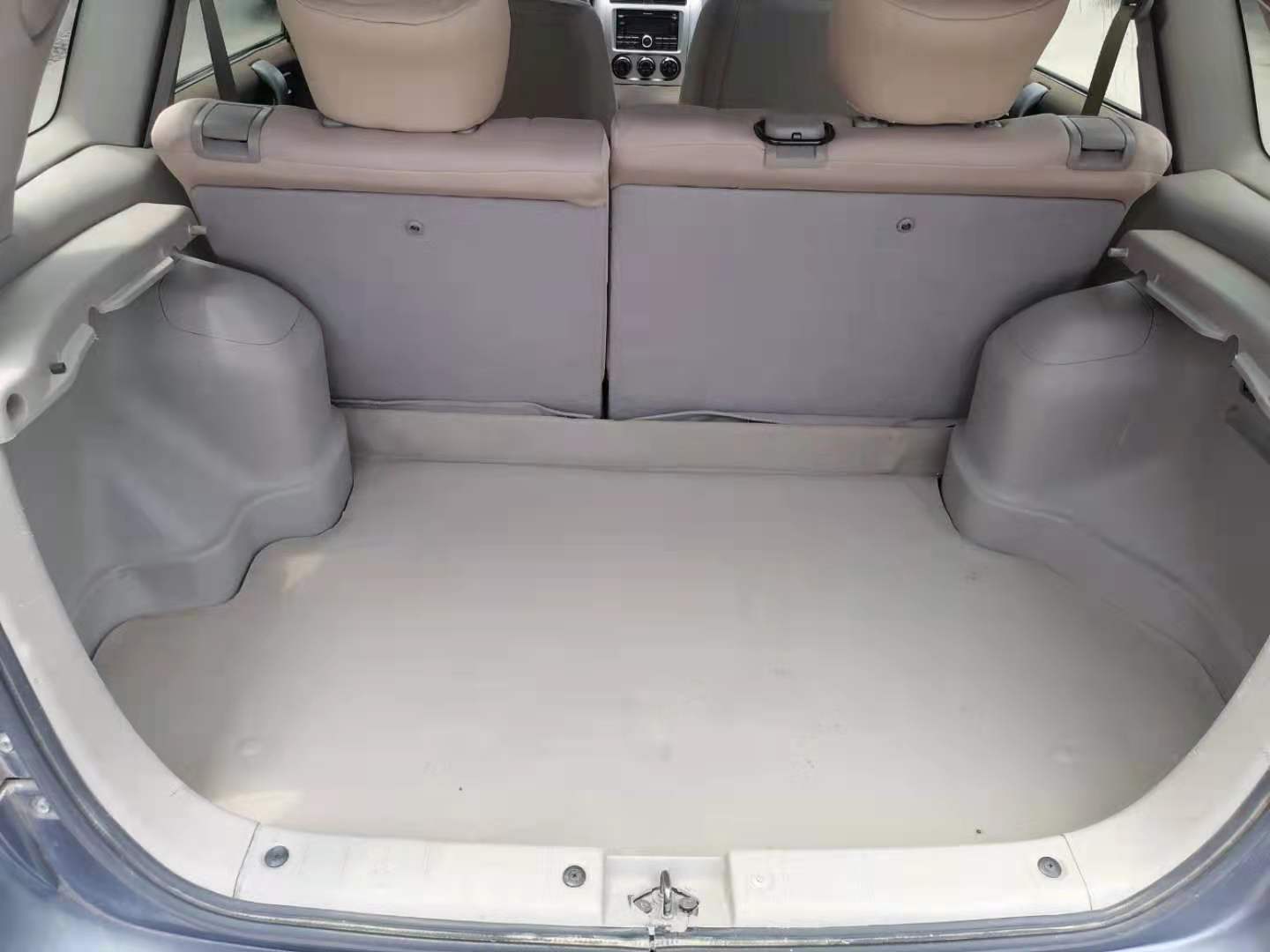 胖哥1万买车,胖哥两百万收奥迪rs6