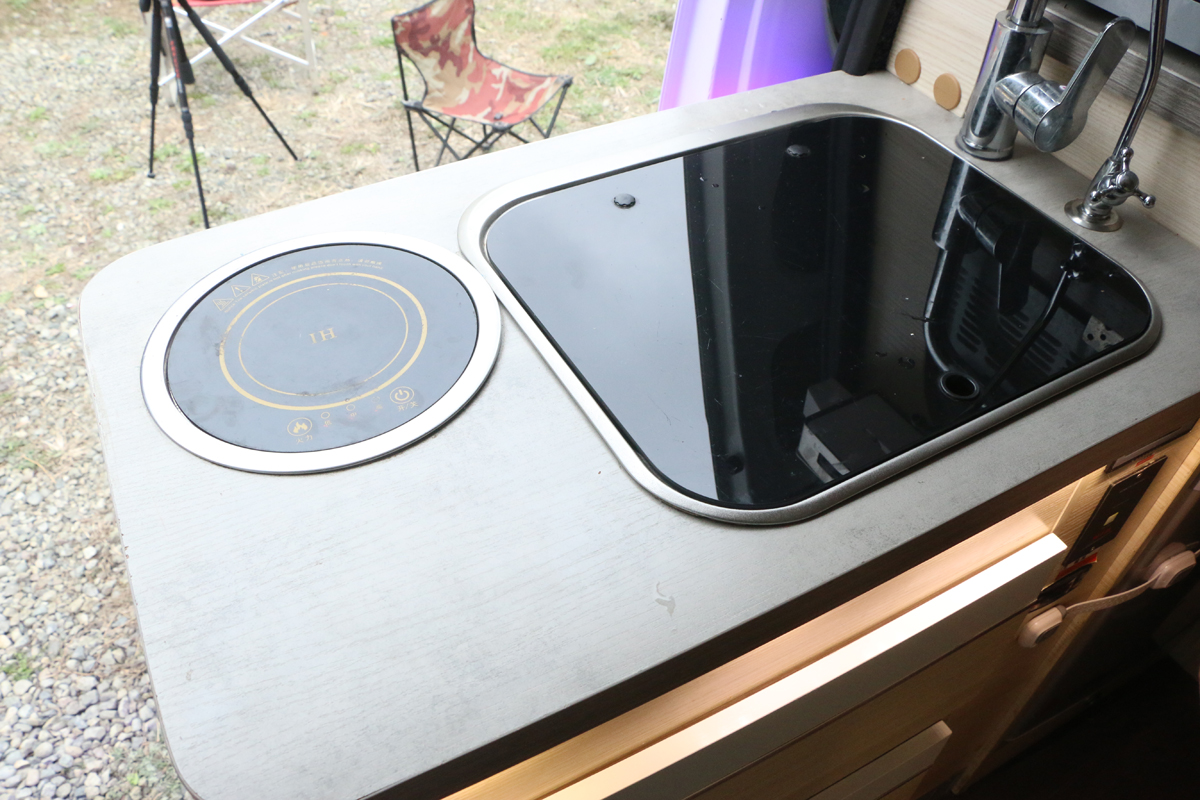 福田G9对卡座升顶房车,福田g9房车五菱房车对比