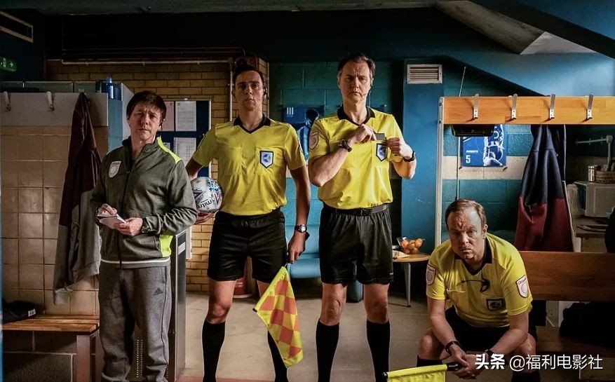 英国足球裁判吹黑哨,英国人为了看球有多疯狂