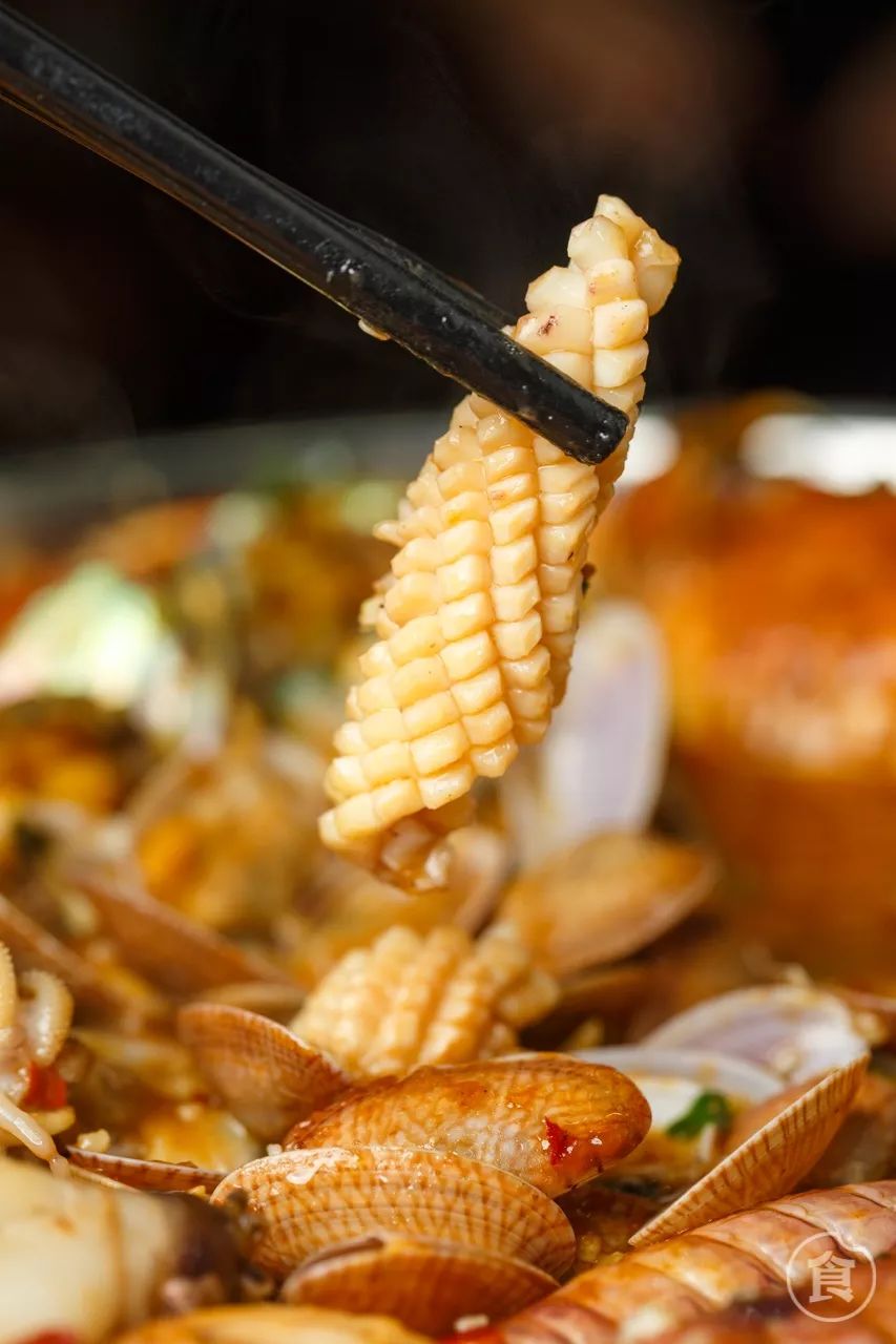 重庆江北海鲜大杂烩香辣海鲜锅,超好吃的海鲜大杂烩