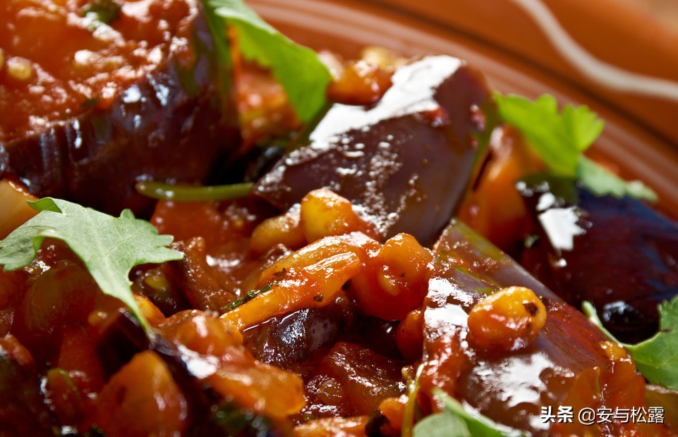 香辣茄子家常做法简单,香辣风味茄子的做法