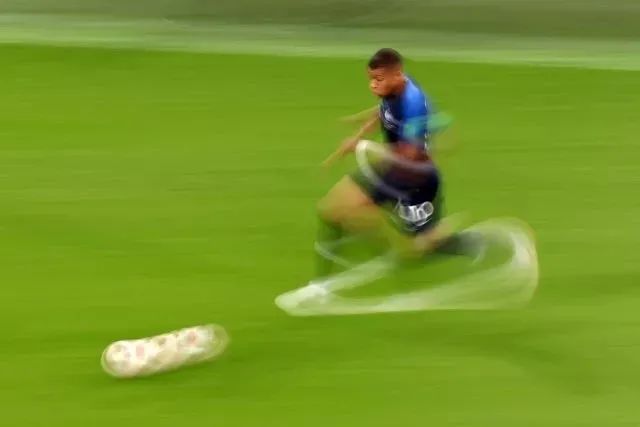 实况足球进攻进不去,实况足球为什么我追不上对方球员