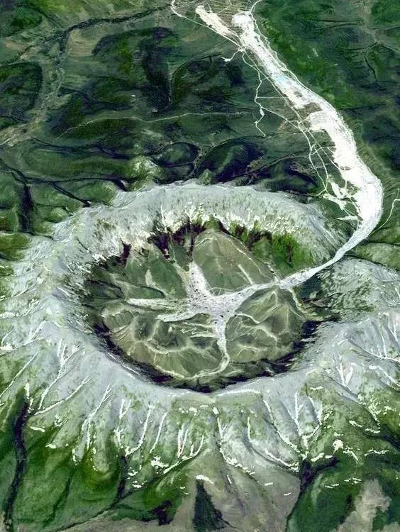 大自然的奇迹,大自然的奇迹鬼斧神工