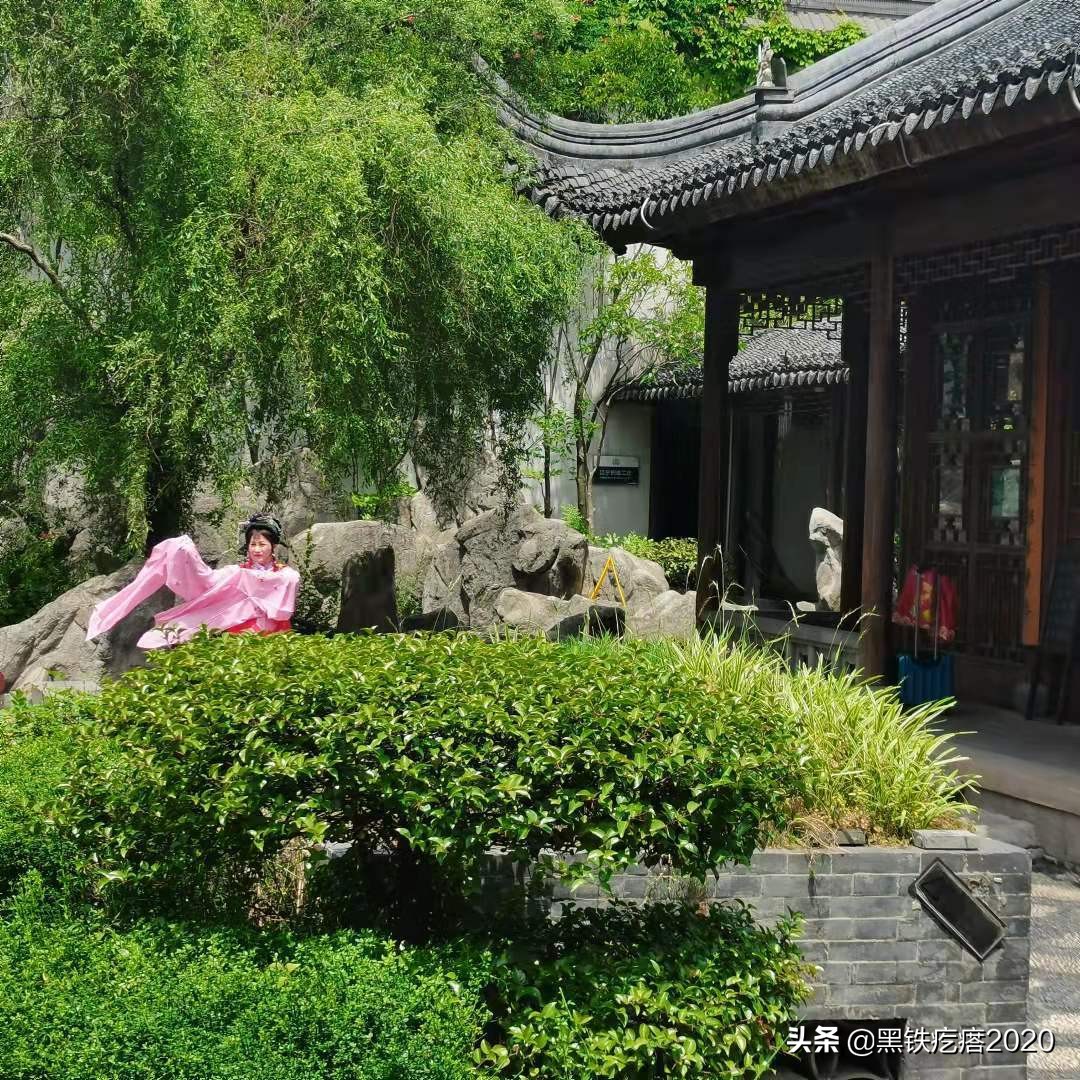 南京旅游攻略住宿酒店大学生,南京旅游攻略必去十个景点