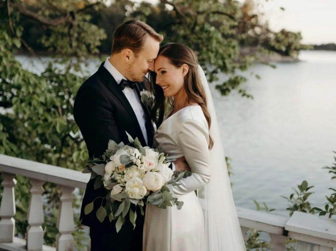 芬兰女总理拍露胸写真被喷辱国！她凭什么成为世界最年轻女总理？